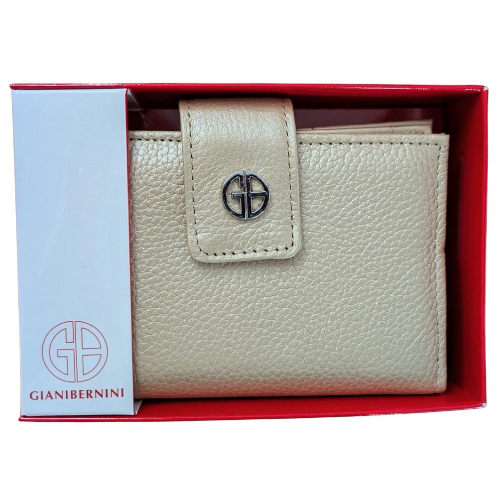 Giani Bernini Beige Pebbled Leather Wallet